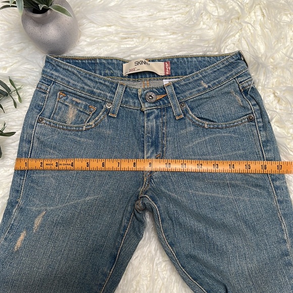 Levi’s - 503 Skinny Jeans - Picture 11 of 14